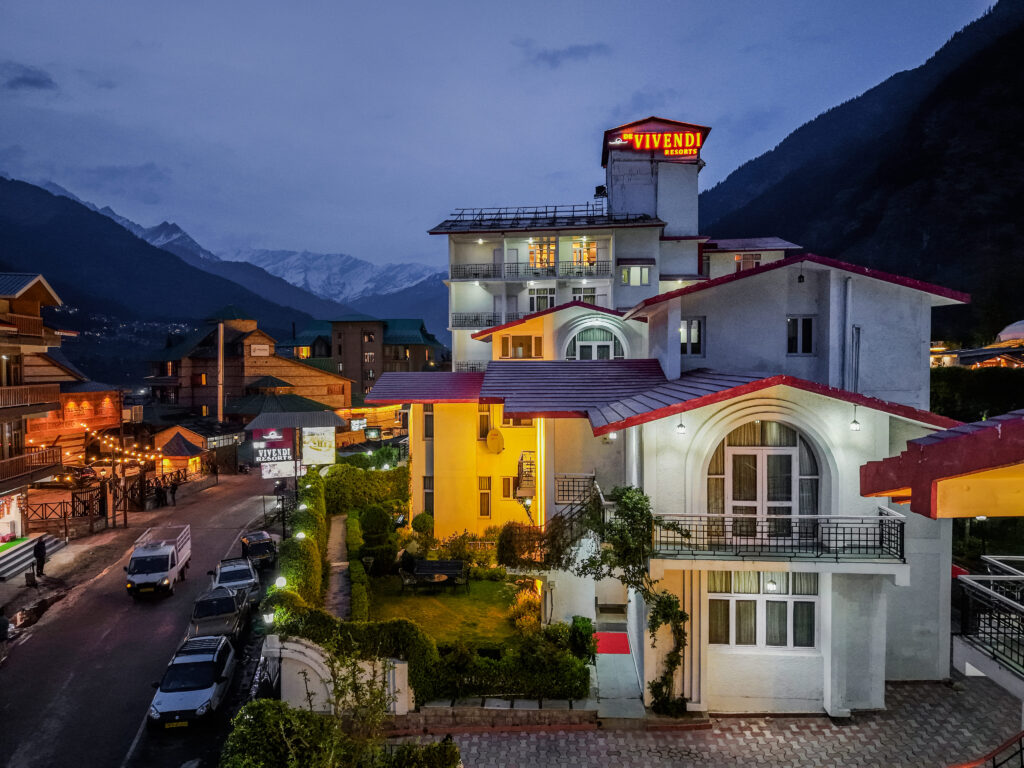 Best 4 star family resort in manali near mall road